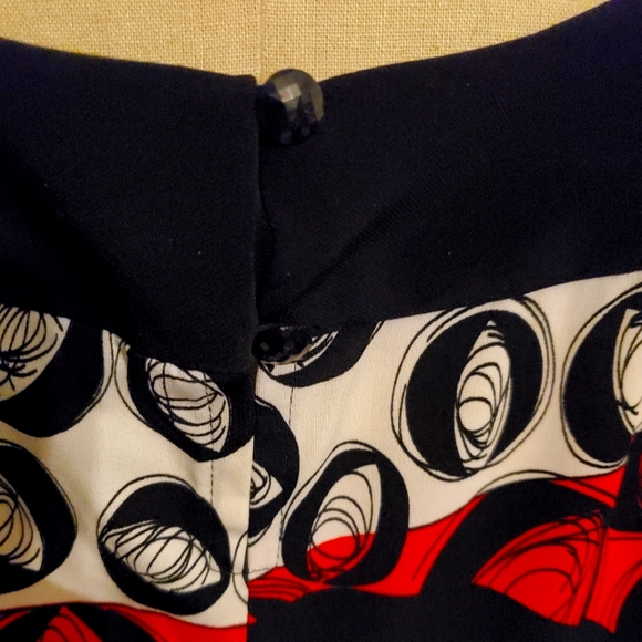 Dress - Picture 5 of 6